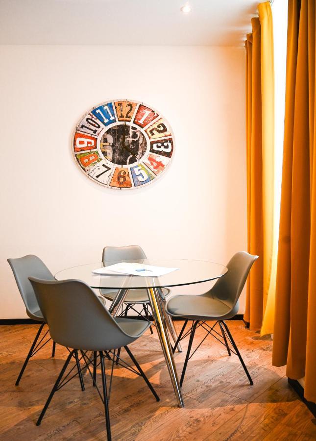 Elegant Apartment Westbahnhof Vienna Exterior photo
