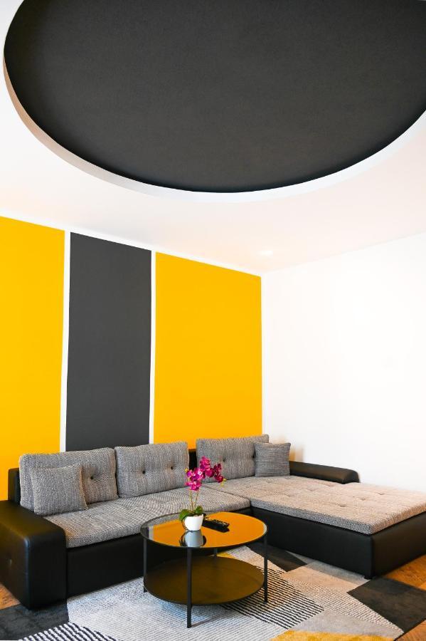 Elegant Apartment Westbahnhof Vienna Exterior photo
