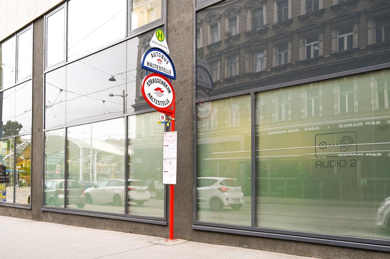 Elegant Apartment Westbahnhof Vienna Exterior photo